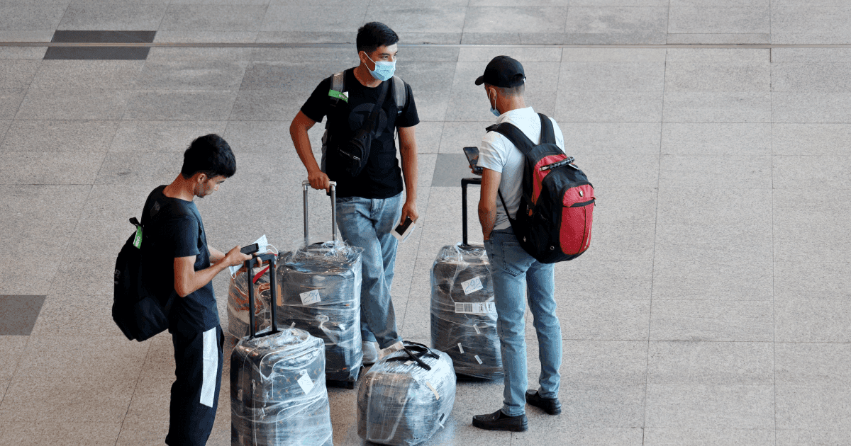 Миграция в ЕС из Узбекистана может осуществляться разными способами, включая трудовые и студенческие визы, а также брак с гражданами стран Евросоюза.